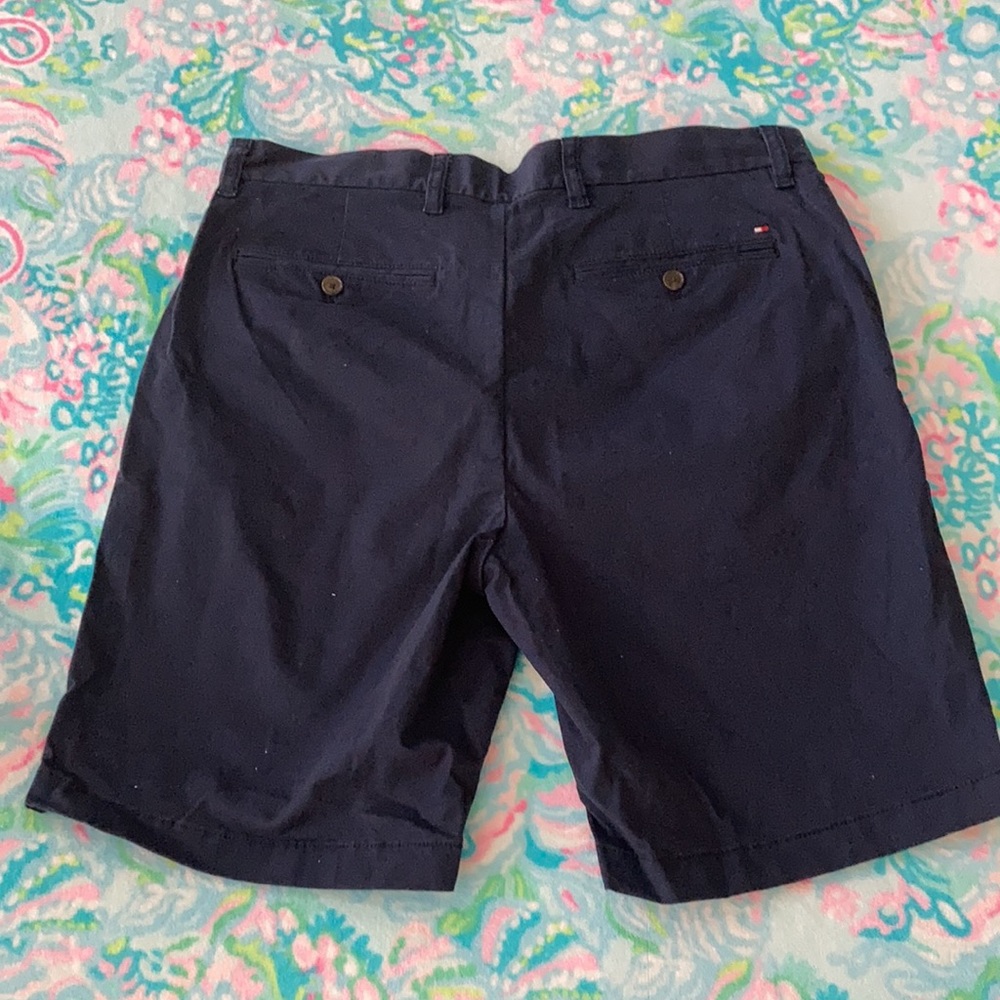 Tommy Hilfiger men’s shorts size 33 - Picture 2 of 3